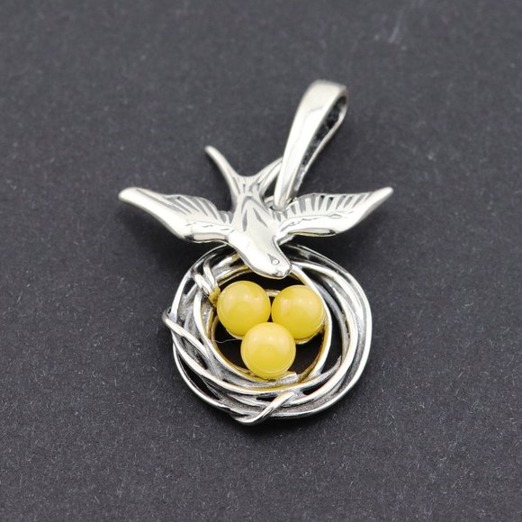 Jewelry - Very unique yellow amber pendant with all three parts moving, sterling silver